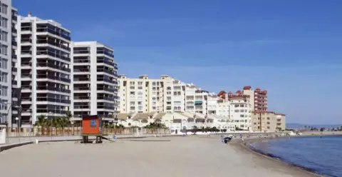 Apartamento en calle Cl Poligono G - Manga