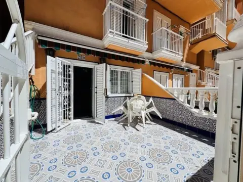 Casa adosada en Avenida Puerto Romano