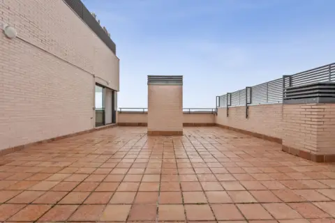 Ático en Avenida del Valle, 22