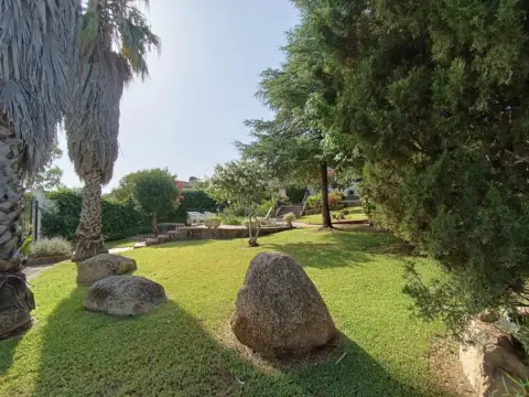 Chalet en Los Milagros-La Corchera