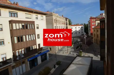 Piso en Plaza de Vergel