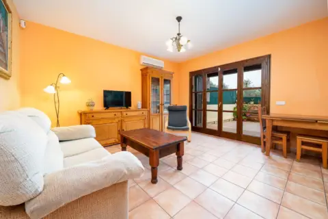 Casa en calle Girasol