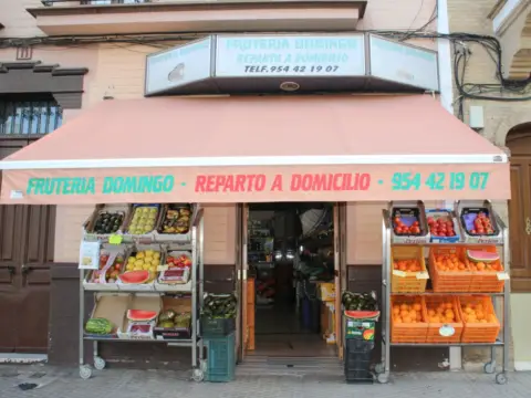 Local comercial en calle de Luis Montoto