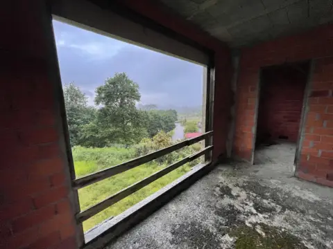 Chalet en calle San Cibrán-Donas