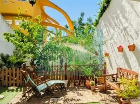 Chalet en calle de la Autonomía de Aragón