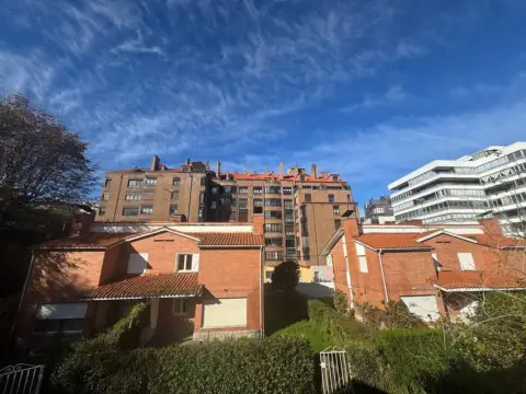Chalet en calle del Alcalde Luis Treillard