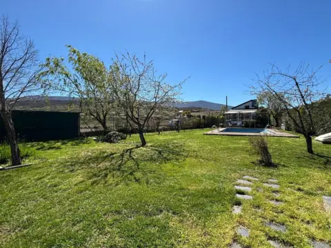 Chalet en calle Bembibre