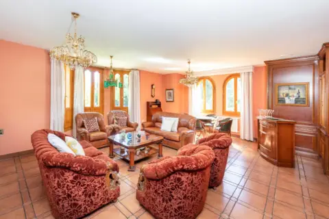 Chalet en Ctra de Caniles