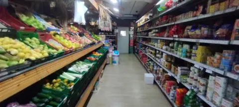Local comercial en Angel Bruna