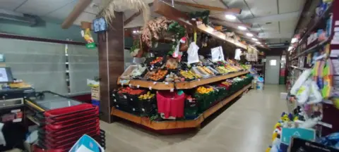 Local comercial en Angel Bruna