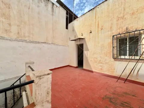 Casa adosada en calle Sara