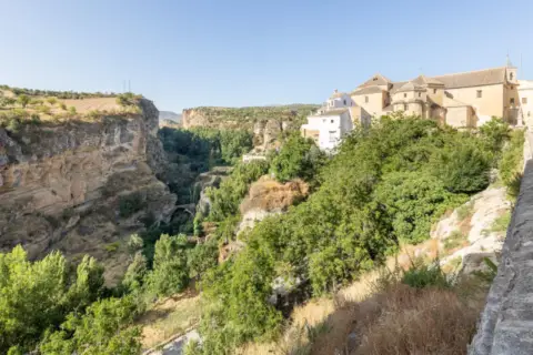 Casa adosada en calle C. Baja Iglesia, 8