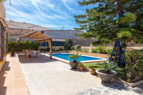 Chalet en calle Alcaudon