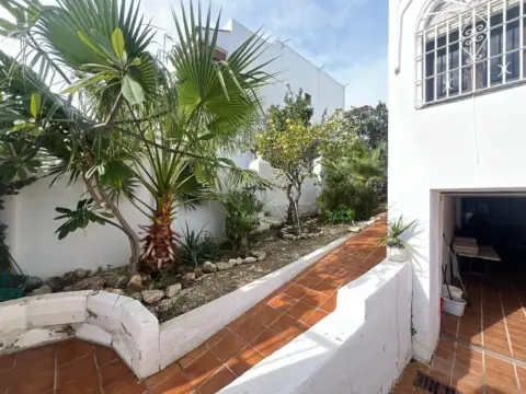 Chalet en calle de Corelli