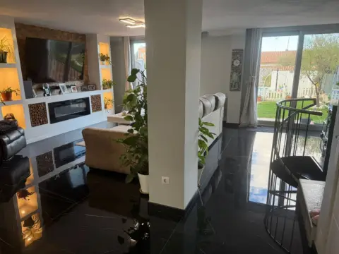 Casa adosada en calle de Hoyo de la Arena