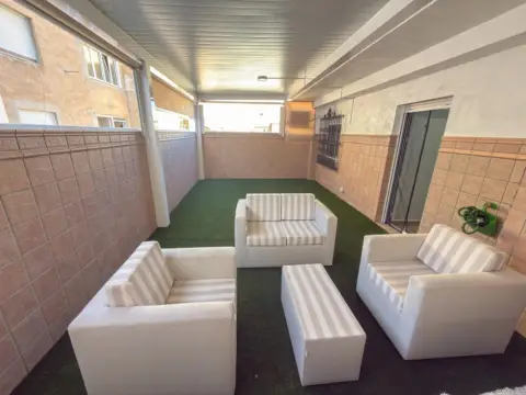 Piso en calle Mtro.Azorin, nº 16