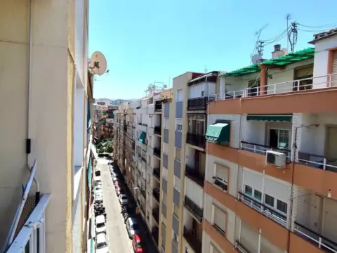 Piso en calle Ruiseñor, 8