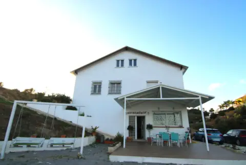 Chalet en Las Lomas