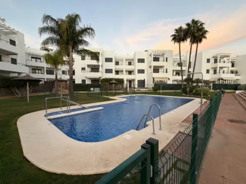 Casa adosada en calle Emilia Pardo Bazàn