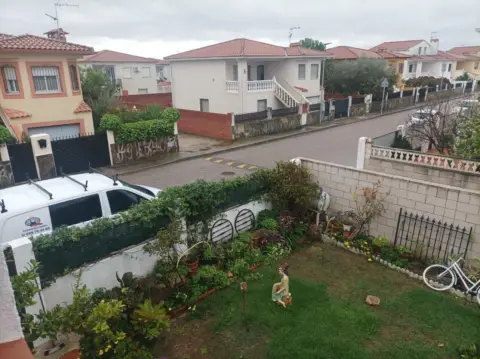 Chalet en calle de Andalucía