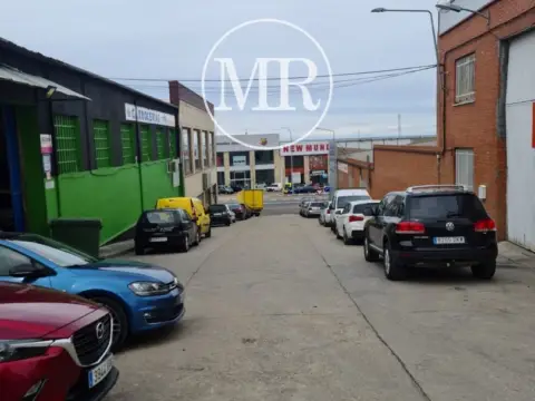 Nave industrial en Poligono de los Villares