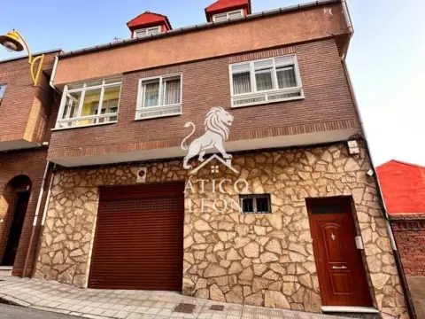 Casa en calle de Marcial Pincerna