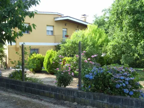 Chalet en calle Emilio Hermida