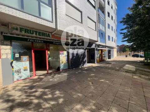 Local comercial en Universidades 3