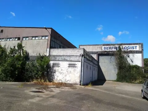 Nave industrial en calle de los Valos