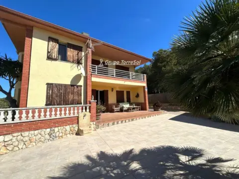 Chalet en Carrer de Tomás Bretón