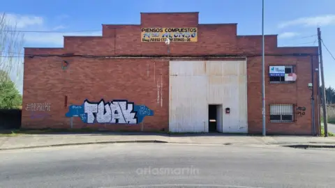 Nave industrial en Carretera de Aldealengua, 2