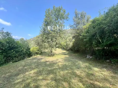 Terreno en Sales de Llierca