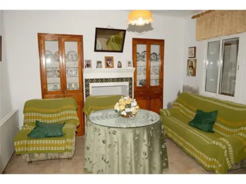 Chalet en San Clemente