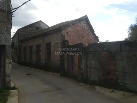 Casa en Leiro