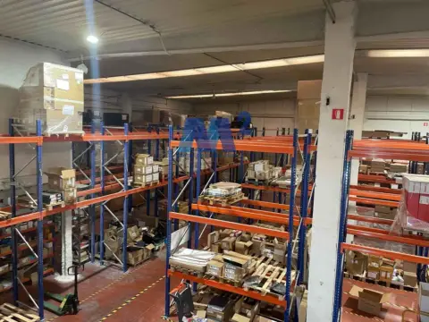 Nave industrial en Centro