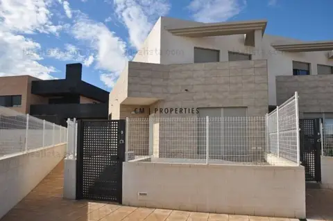 Chalet en calle Distrito Torre en Conill-Cumbres de San Antonio Bé