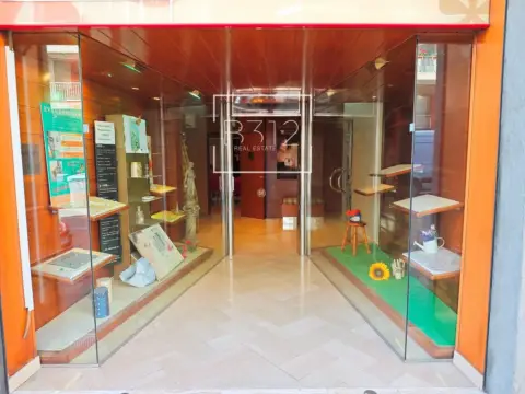 Local comercial en Carrer d'Aribau