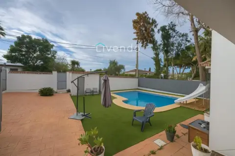 Chalet en Pinar de los Franceses-El Marquesado