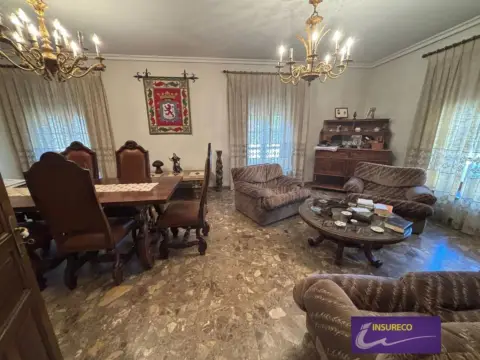 Casa en Villaturiel