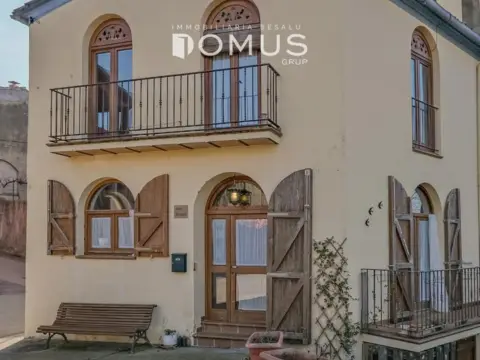 Casa en Carrer d'Olot