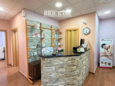 Local comercial en Montesol-Mejostilla