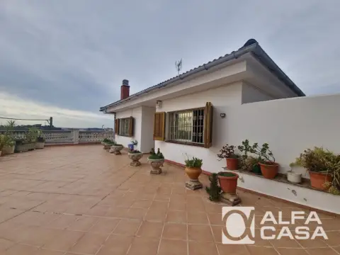 Casa adosada en Mas Florit-Ca la Guidó-Mas Cremat