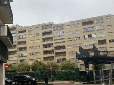 Local comercial en Avenida de Campoamor