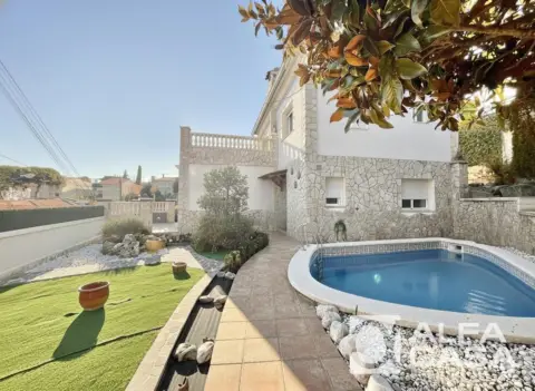 Casa en Fenals-Santa Clotilde
