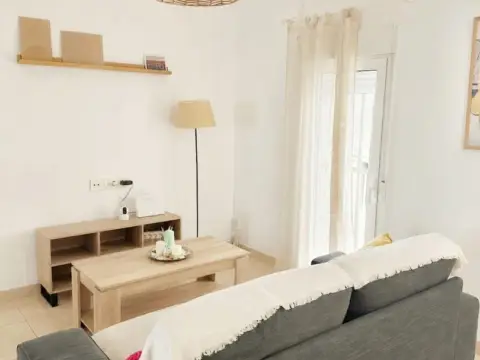 Piso en Bda del Rocio