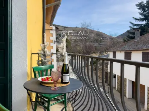 Piso en calle de Llivia, nº 16