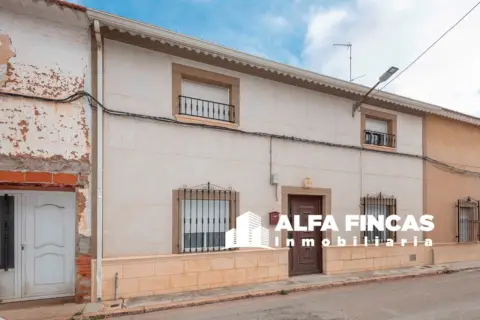 Chalet en San Clemente
