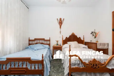 Chalet en San Clemente