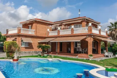Casa – Roda de Berà, Tarragonès