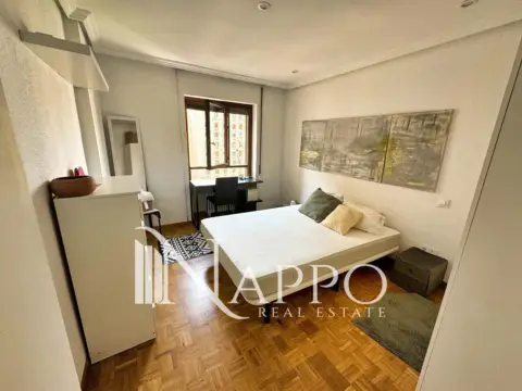 Habitación en calle de Fernando 'El Católico'